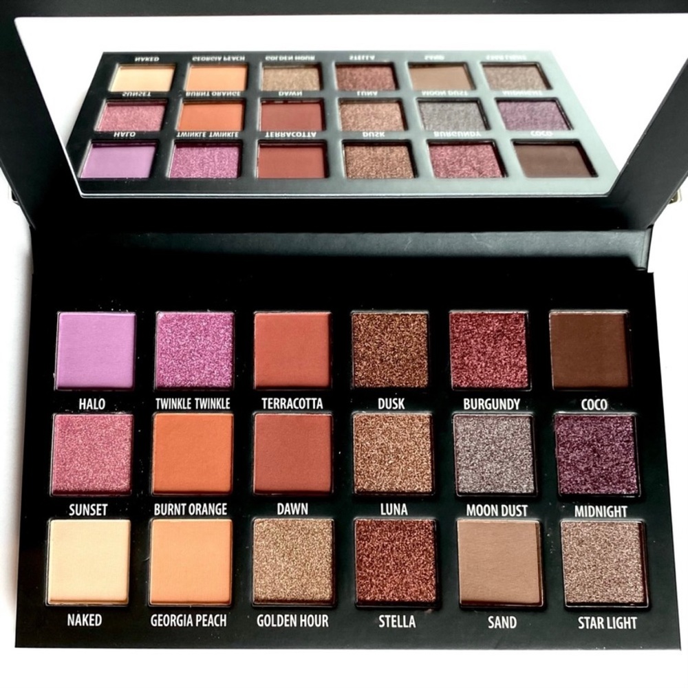 NEW KAB Cosmetics Day + Night Smokey Eyes Eyeshadow Palette